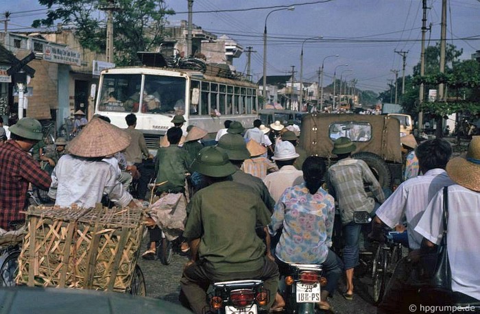 Giao thông Hà Nội 1992.(tắc đường)